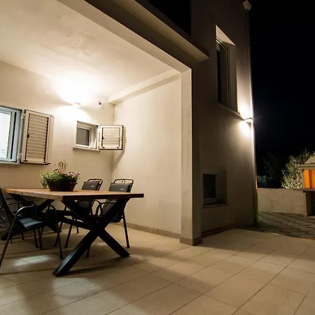 Olive`s Secret Kaštel Lukšić