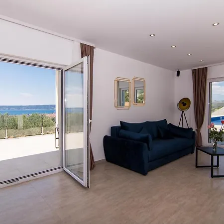 Villa Olive`s Secret Kaštel Lukšić