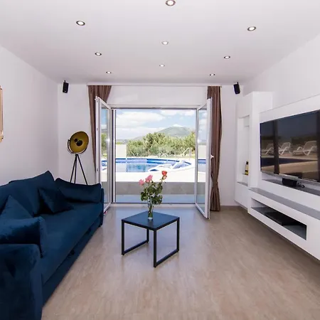 Olive`s Secret * Kaštel Lukšić