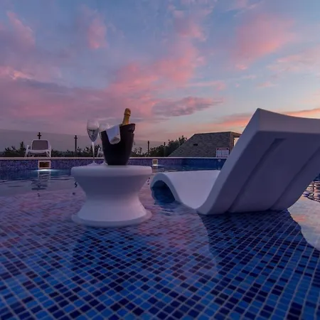 Villa Olive`s Secret Kaštel Lukšić