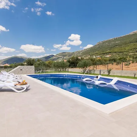 Olive`s Secret Kaštel Lukšić